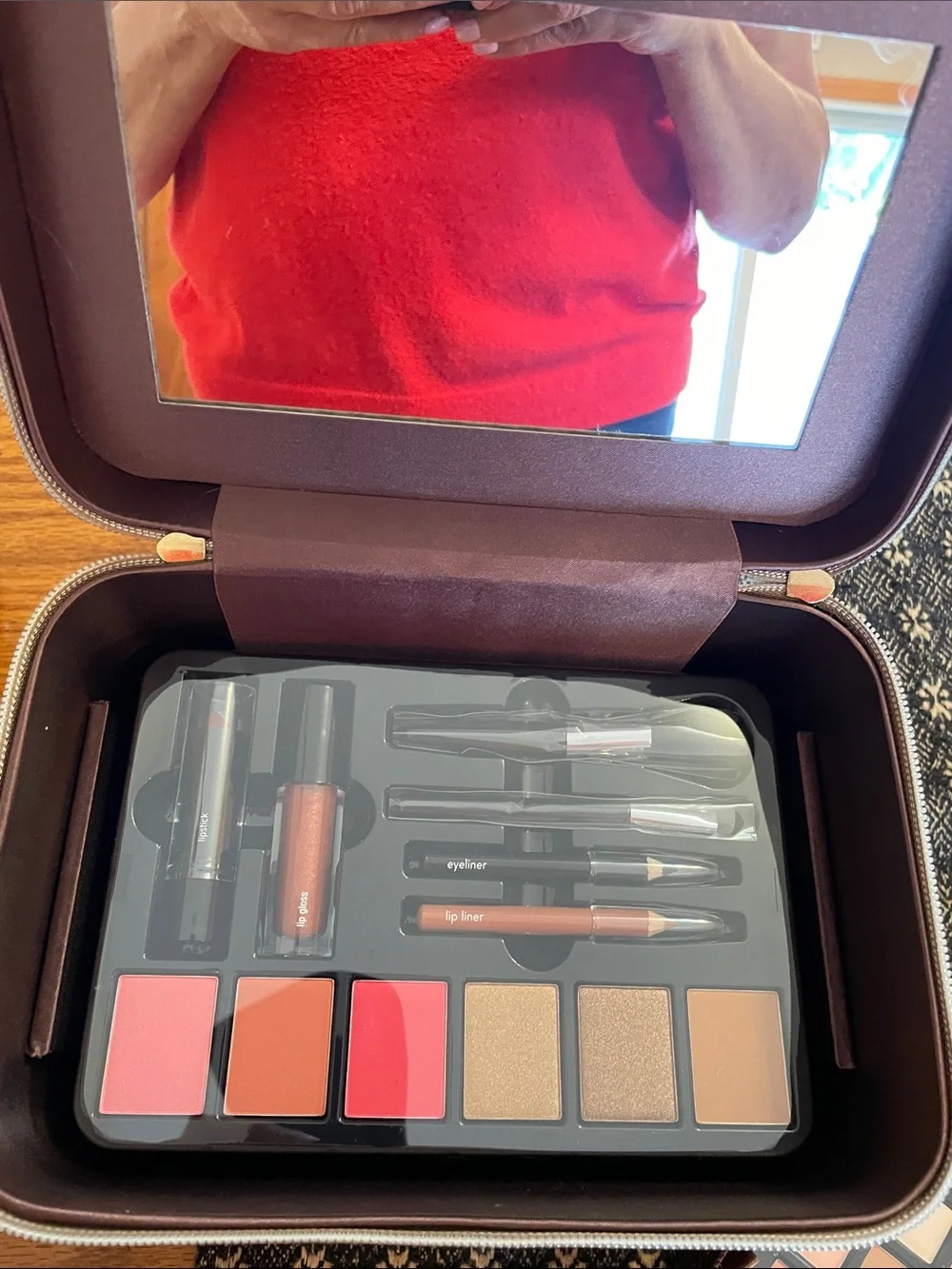 NIB Macy’s Travel Wardrobe Ultimate Makeup Case
